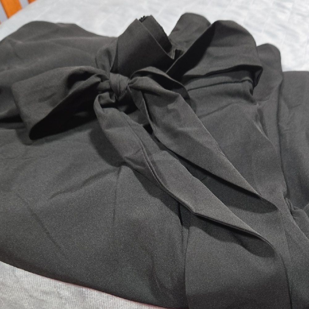 Elegant Black Bow Skirt Size Med